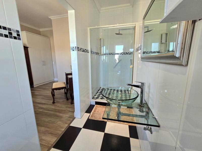 3 Bedroom Property for Sale in Britannia Bay Western Cape